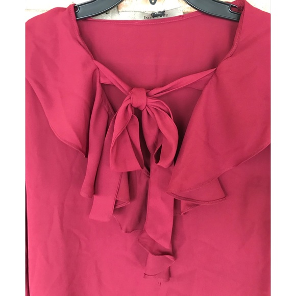 Love Tree Ruffled Front Top    Medium - Picture 5 of 7